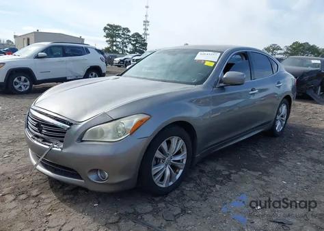 2011 Infiniti M37 z USA, uszkodzony, nr VIN JN1BY1AP0BM320050